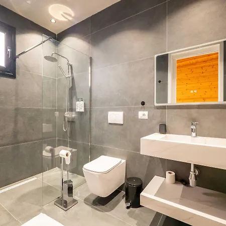 Nalu Apartment